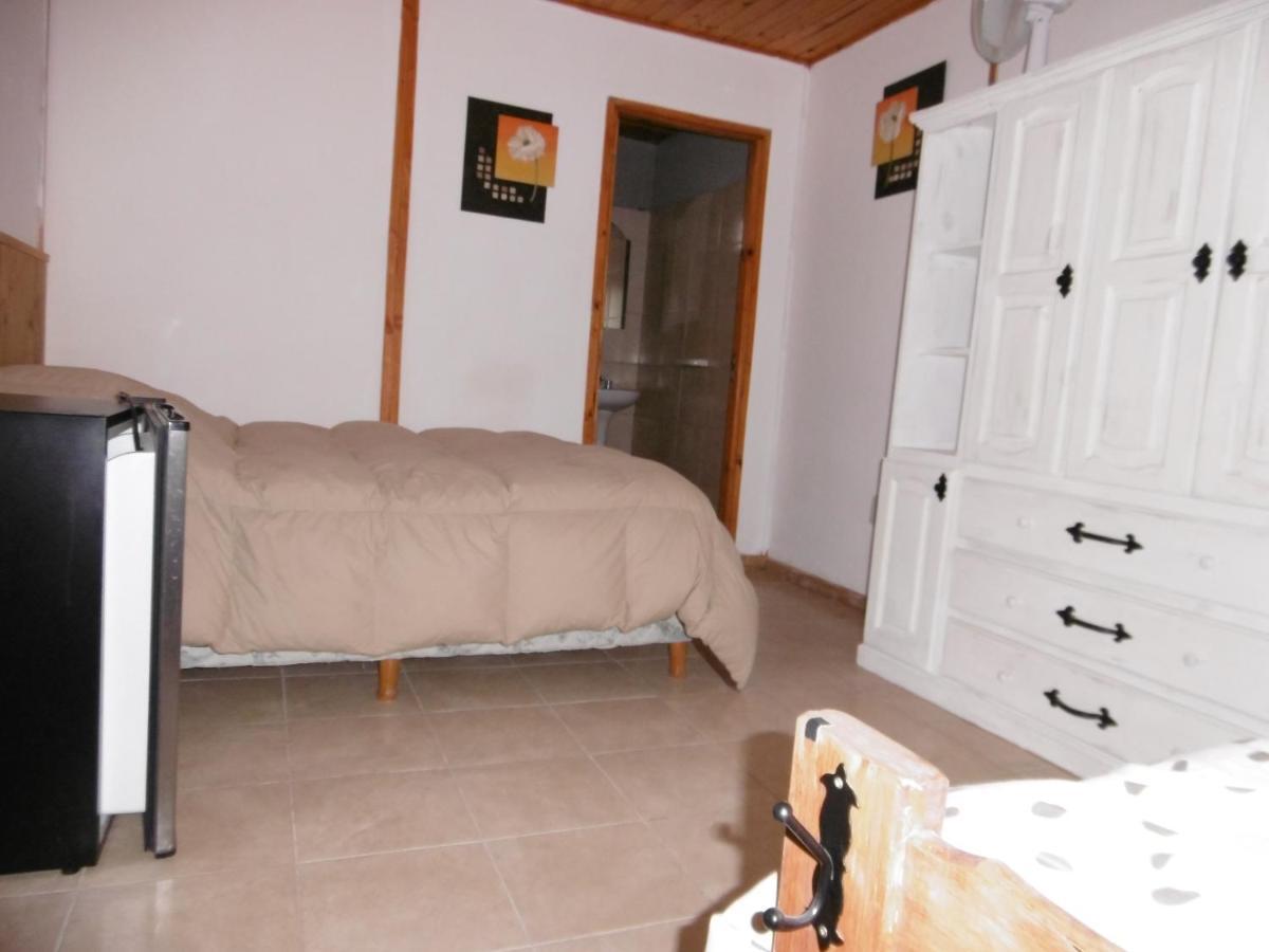 Hostel La Casa De Tounens ปูแอร์โตมาดริน ภายนอก รูปภาพ