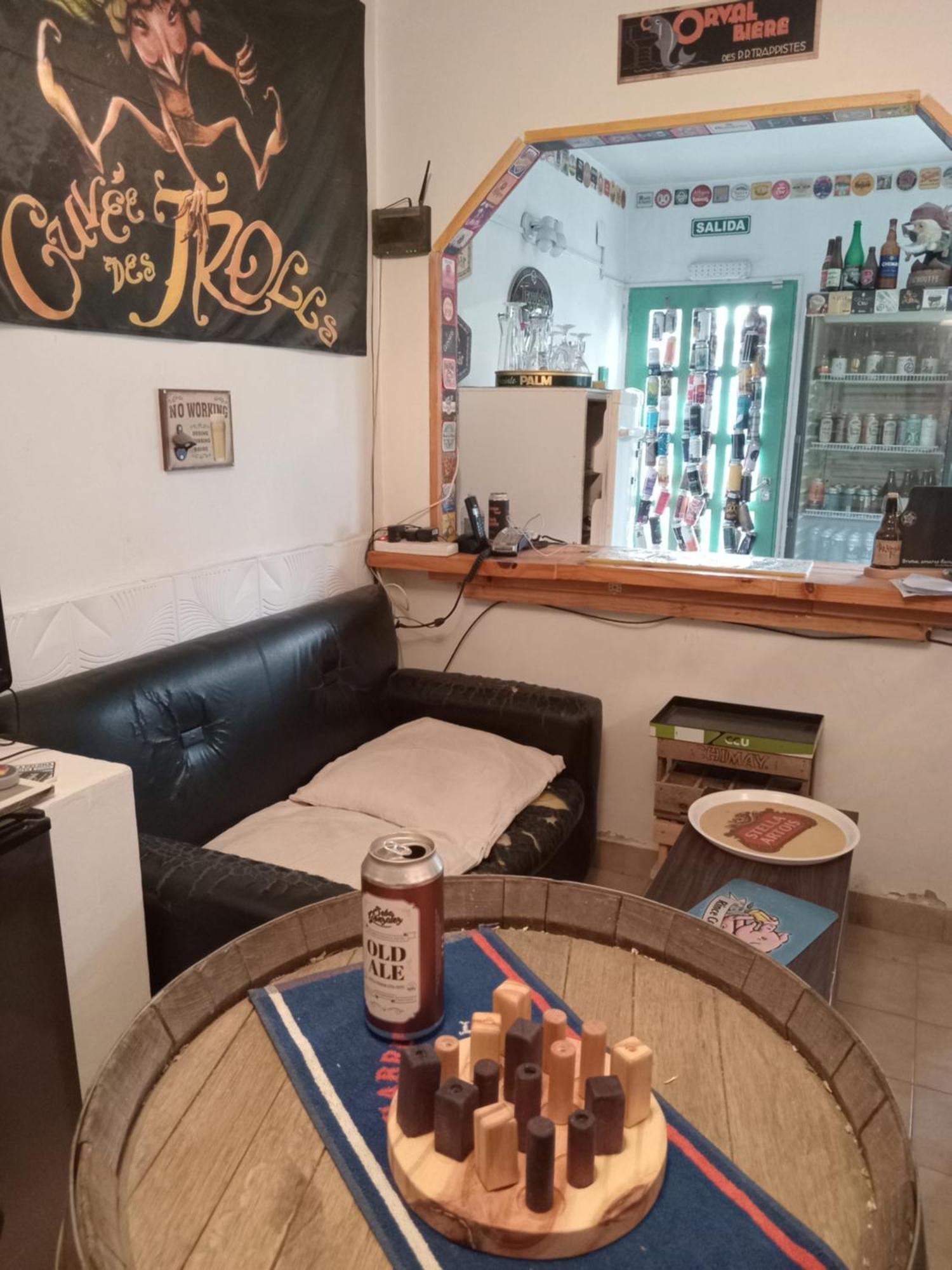 Hostel La Casa De Tounens ปูแอร์โตมาดริน ภายนอก รูปภาพ